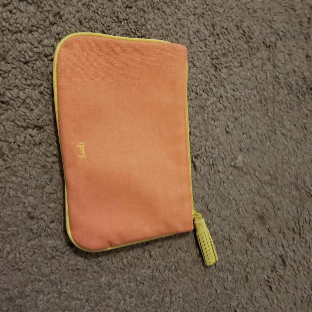 2 Makeup Bags